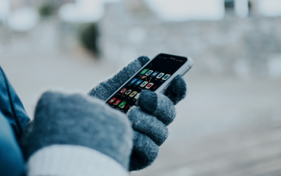 science behind touchscreen gloves